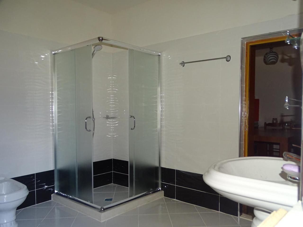 Guesthouse Hlias Gloria Берат Екстериор снимка