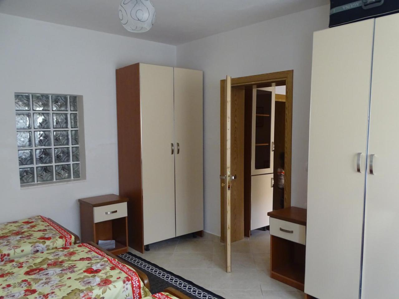 Guesthouse Hlias Gloria Берат Екстериор снимка