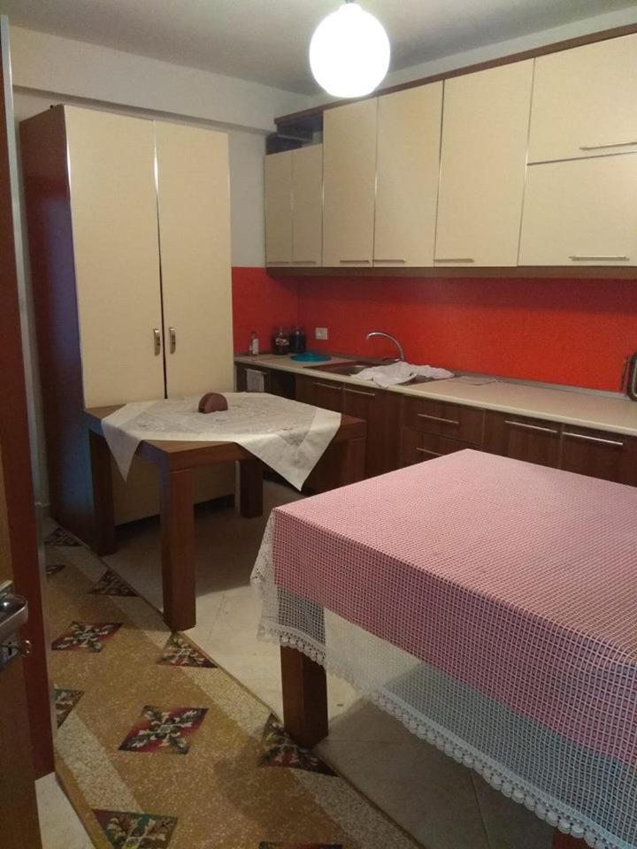Guesthouse Hlias Gloria Берат Екстериор снимка